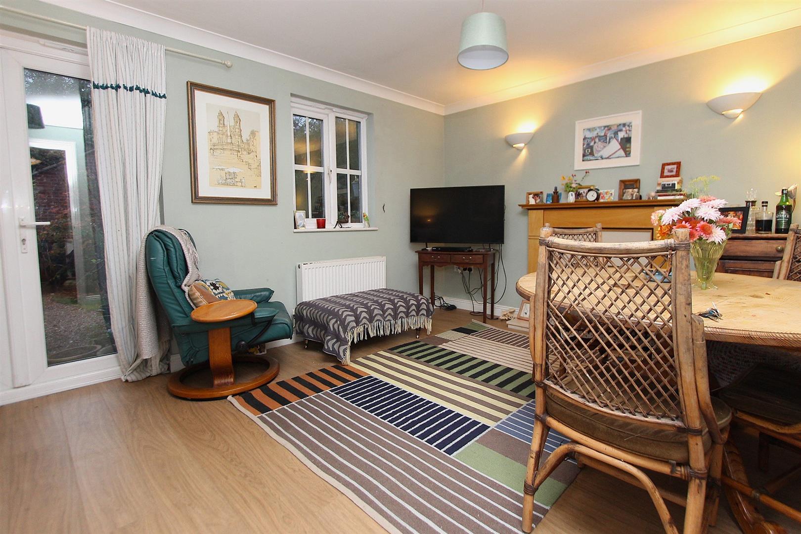 4 bed property in Primrose Way, Kidderminster